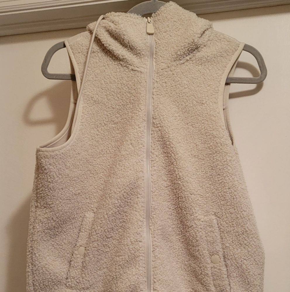 Avia Women's Size XS 0-2 Faux Shearling Vest  With Hood